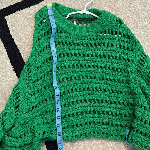 Free people emerald green bell sleeve sweater XS - Picture 7 of 7
